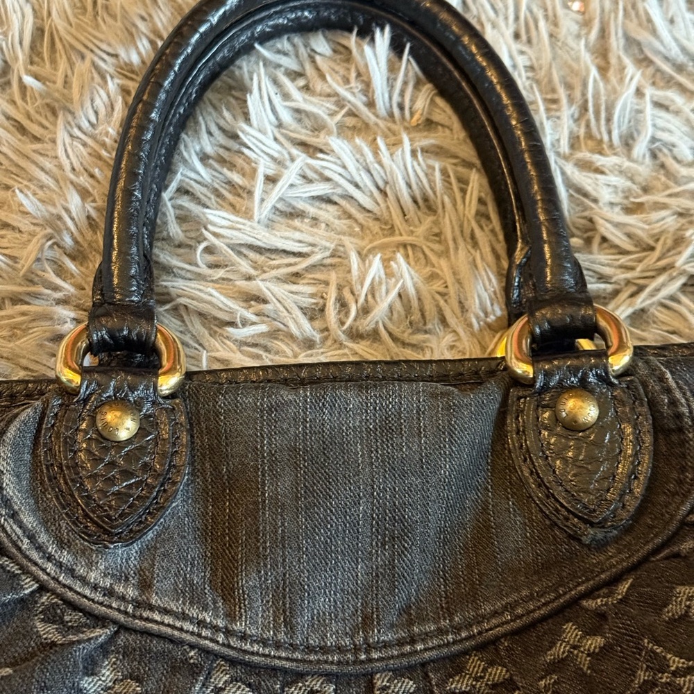 Louis Vuitton Gray Monogram Shoulder Bag - Picture 15 of 15